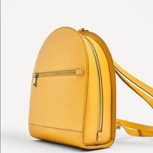 Zara backpack💛